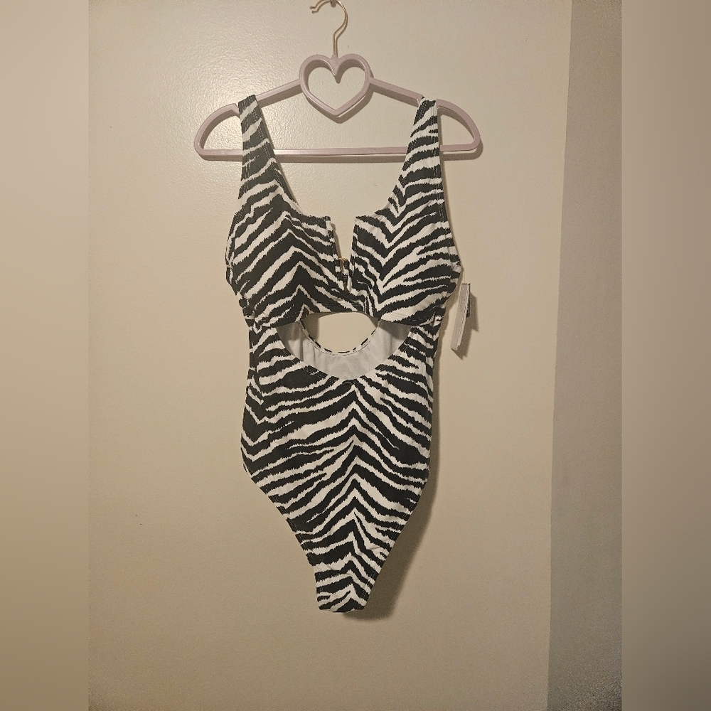 Salt Plus Cove-  Women's 16-18 Zebra Print Cutout Swimsuit NWT - Picture 3 of 11